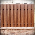 Металлический штакетник с покрытием "золотой дуб" Металлический штакетник с покрытием "золотой дуб"