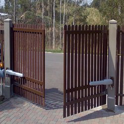 Ворота распашные  из металлического штакетника (металлоштакетника)
